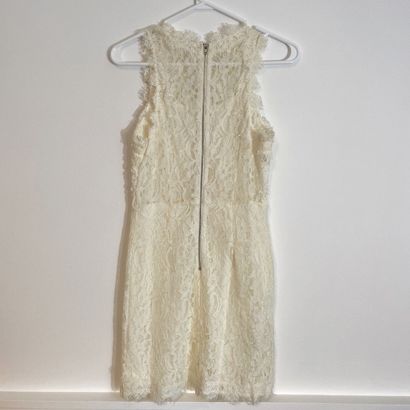 Hudson's Bay lace mini dress - Picture 2 of 5